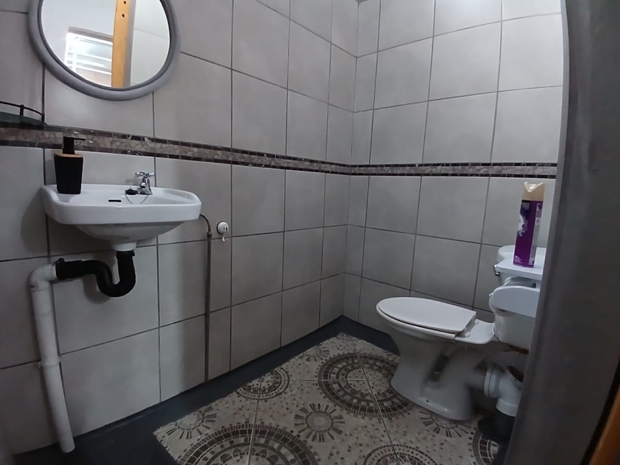 3 Bedroom Property for Sale in Cambridge West Eastern Cape